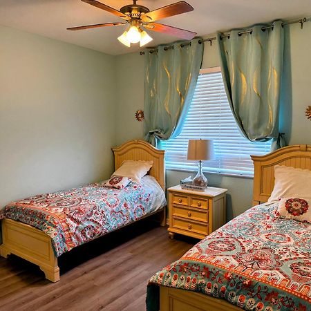 Stunning 2-Bedroom Plus Den Condo In Greenlinks Resort North North Naples Eksteriør bilde