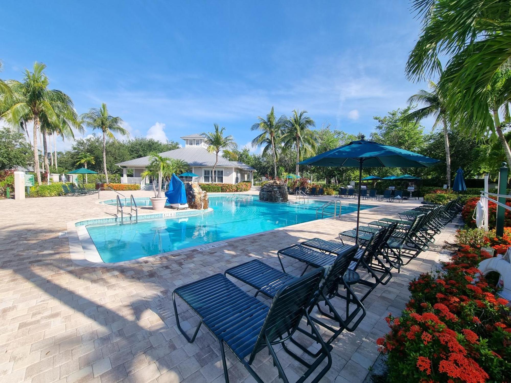 Stunning 2-Bedroom Plus Den Condo In Greenlinks Resort North North Naples Eksteriør bilde